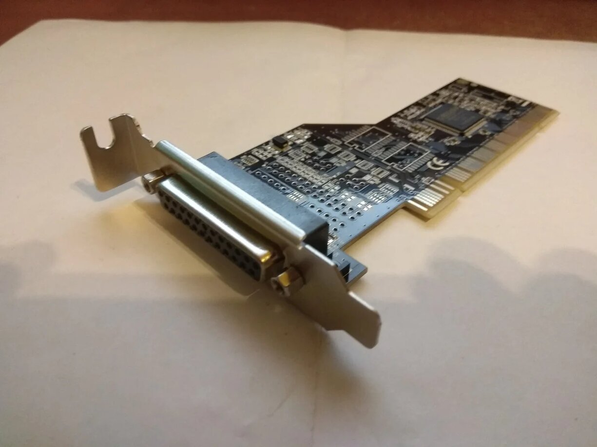 

Контроллер LPT Speed Dragon PMIO-V1L-0001P, внешние порты: LPT, PCI, OEM (PMIO-V1L-0001P), PMIO-V1L-0001P