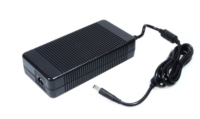 

Адаптер питания Pitatel для HP Compaq 19.5V 11.8A (7.5x5.0), pin (AD-197), AD-197