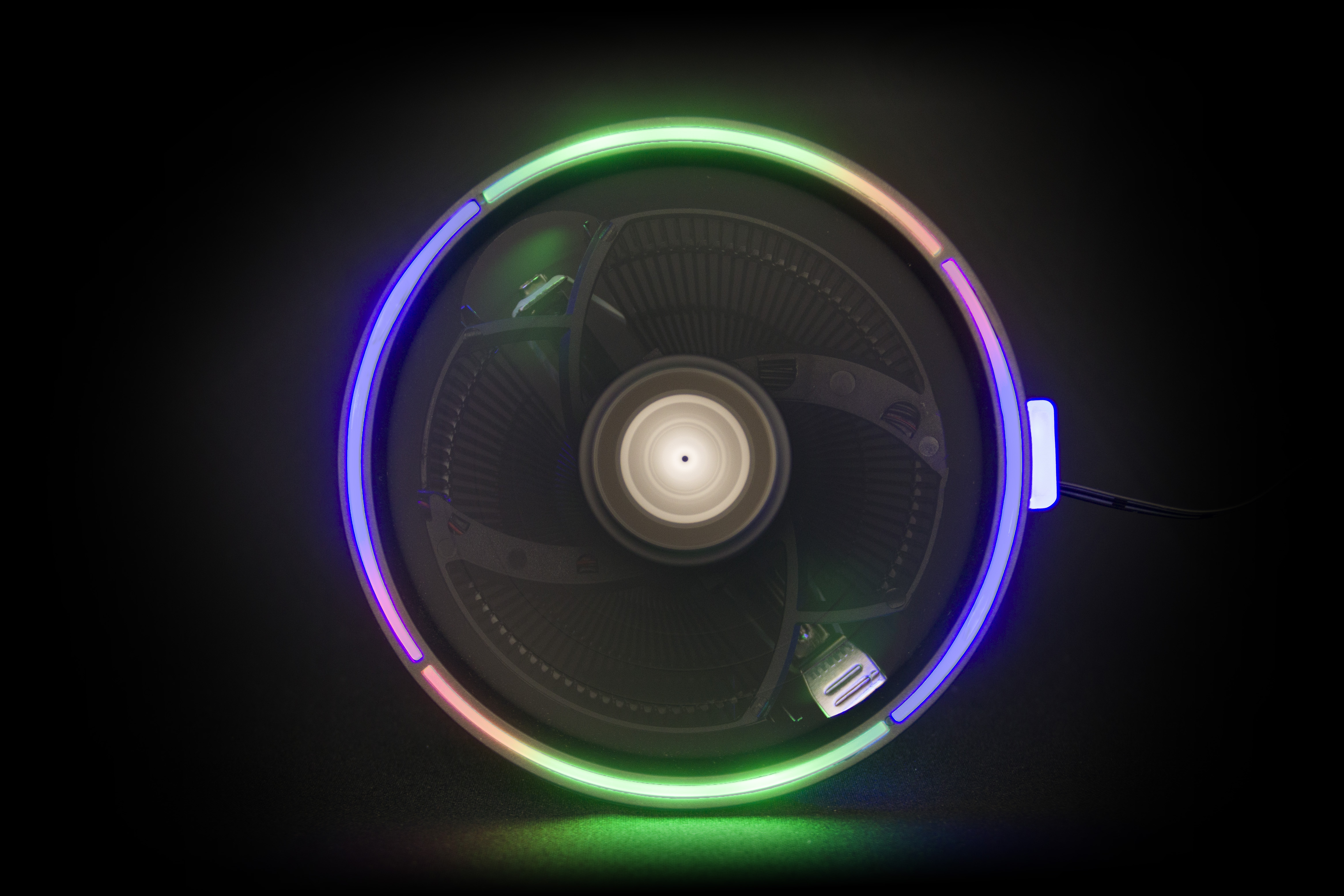 

Кулер для процессора e2e4 CRYO PRO RGB PWM для Socket 115x/1200/775/AM4/AM2+/AM3/AM3+/FM1/FM2/FM2+/AM2, 120мм, 2000rpm, 25 дБ, 95W, 4-pin PWM, Al, RGB (OT-CRYOPRORGB-120PWM), CRYO PRO RGB PWM