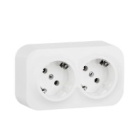 

Блок розеток Legrand Quteo, открытый монтаж, 2-х постовая, с з/к, со шторками, 16A, в сборе, IP20, под 45 градусов, белый (782223)