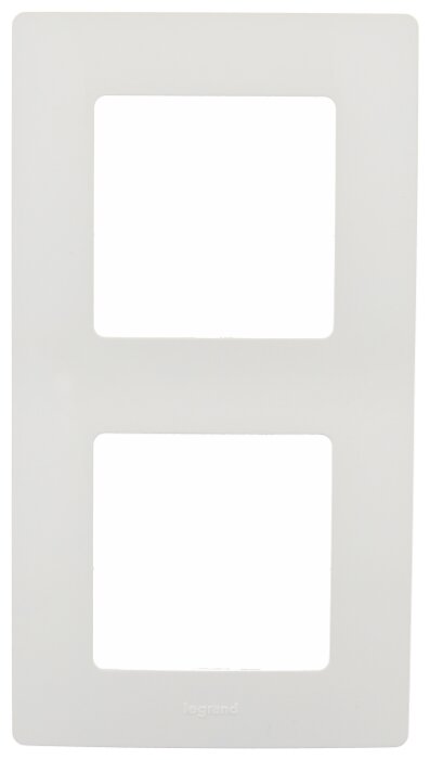 Рамка Legrand Etika, горизонтальная, 2-поста, 4-модуля, белый (672502)