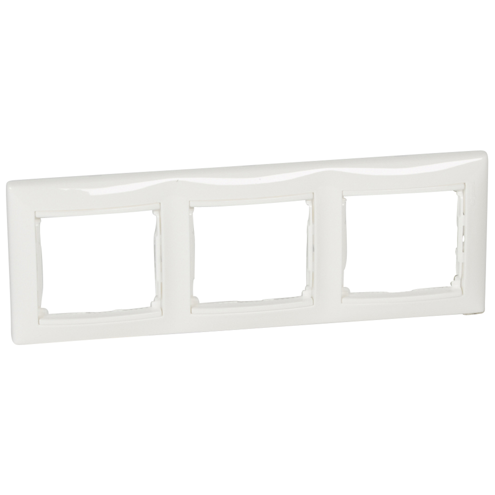 

Рамка Legrand Valena, горизонтальная, 3-поста, белый (774453)