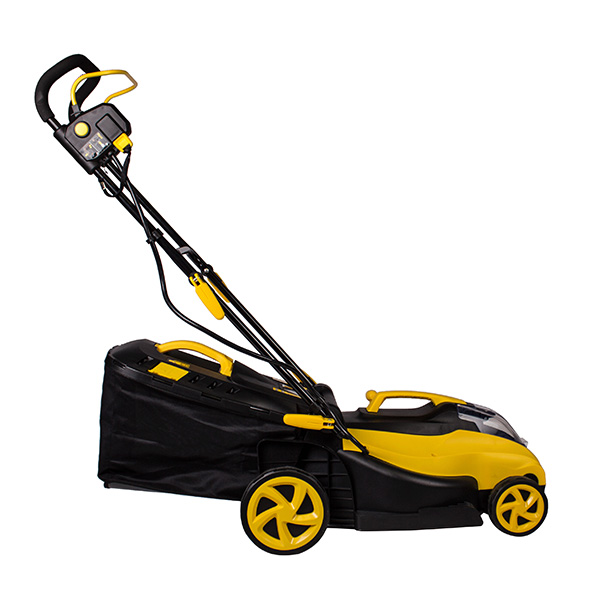 Колесная газонокосилка Champion EMB400
