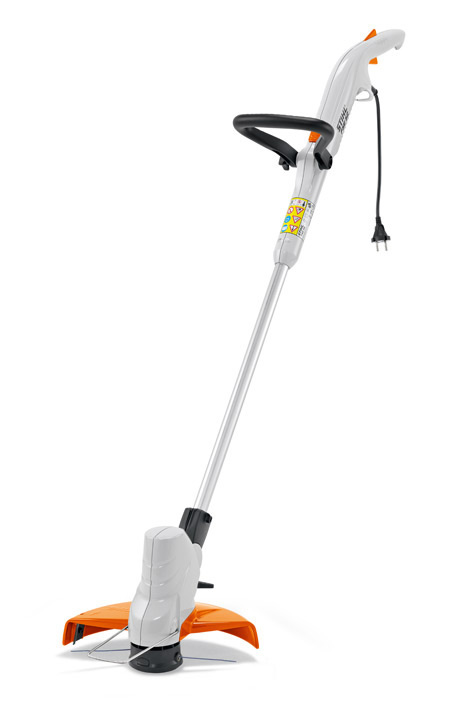 

Триммер Stihl FSE 52, 8500 об/мин, сетевой, реж.эл.: леска, d-образная рукоять, нижнее положение двигателя, 3.2кг (48160114104 ), FSE 52