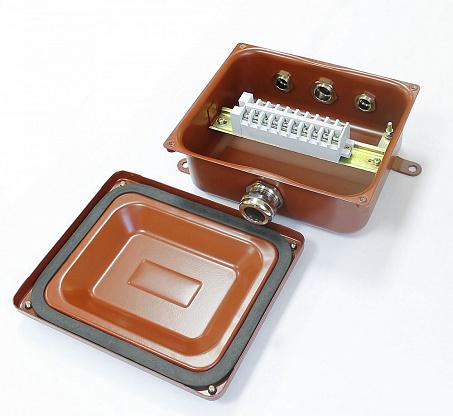 Коробка клеммная У614А УХЛ1,5 IP65 латунный ввод ЗЭТАРУС (zeta30321)