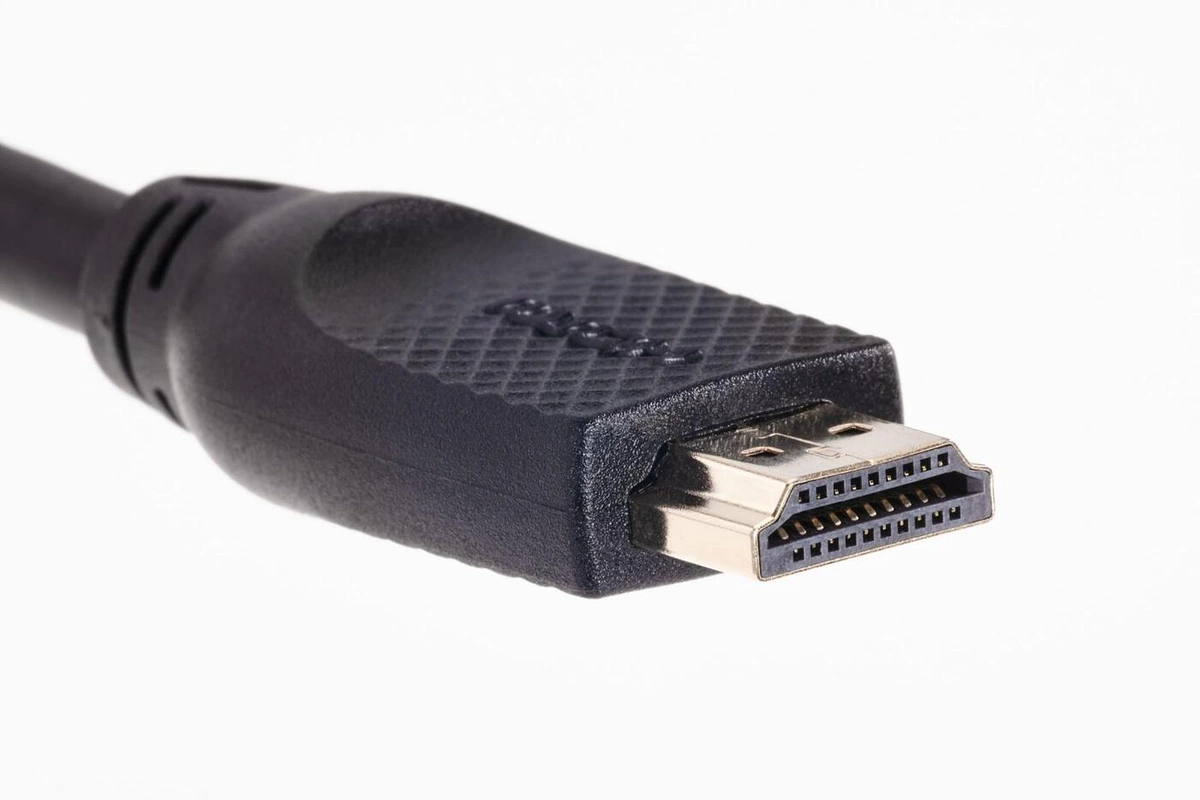 

Кабель HDMI(19M)-DVI-D(M), ферритовый фильтр, 7.5 м, черный VCOM (CG484GD-7.5M)