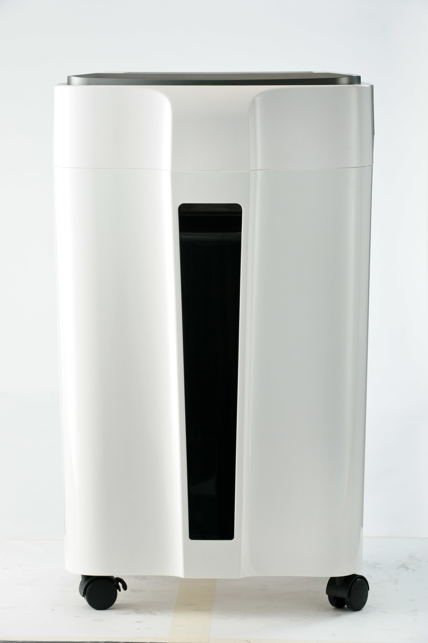 

Шредер Office Kit Kit S240 3.9x25, секретность P-4, фрагменты - 3.9 мм x 2.5 см, объем 40 л, кол-во листов до 22 шт., скрепки, скобы, карты, CD (OK3925S240), Kit S240 3.9x25