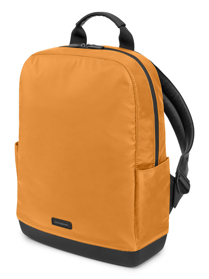 133 Рюкзак Moleskine THE BACKPACK RIPSTOP оранжевыйжелтый ET20SCC033BKM2 25900₽