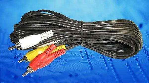 

Кабель 3xRCA(M)-3xRCA(M), 3м, черный Noname (N.1.0201-3M-PHP), -