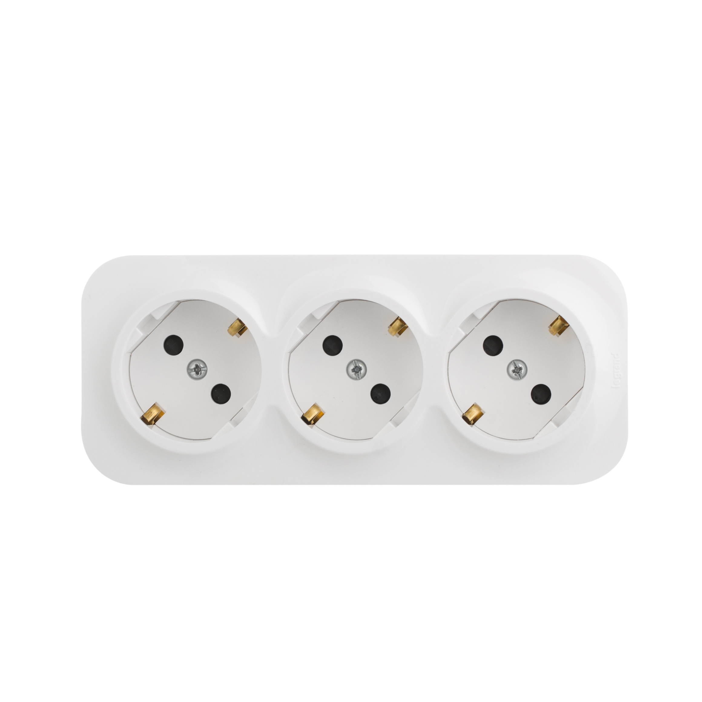 

Розетка Legrand Quteo, открытый монтаж, 3-х постовая, с з/к, со шторками, 16A, в сборе, IP20, белый (782218)
