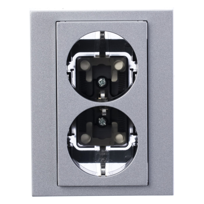 

Розетка ABB LEVIT, скрытый монтаж, 2-х постовая, с з/к, со шторками, 16A, в сборе, IP40, безвинтовые зажимы, серебро / дымчатый черный (2CHH223457C6070), 0