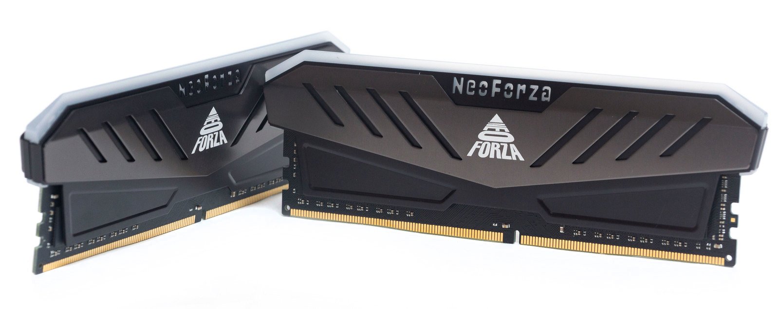 

Комплект памяти DDR4 DIMM 16Gb (2x8Gb), 3600MHz, CL19, 1.35 В, Neo Forza, Mars (NMGD480E82-3600DF20), NMGD480E82-3600DF20