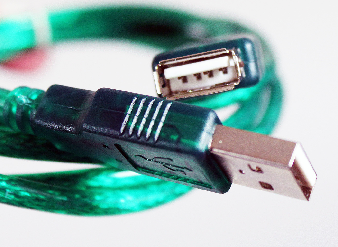 

Кабель USB2.0(Am)-USB2.0(Af), AOpen, 1.8m, прозрачная изоляция (ACU202-1.8MTG)