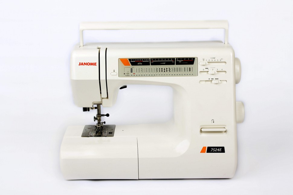

Швейная машина Janome 7524E, 7524E