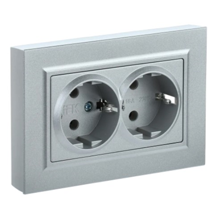 

Розетка IEK BRITE РСш12-3-БрС, скрытый монтаж, 2-х постовая, с з/к, со шторками, 16A, в сборе, IP20, сталь (BR-R24-16-K46-F), Стальной, РСш12-3-БрС