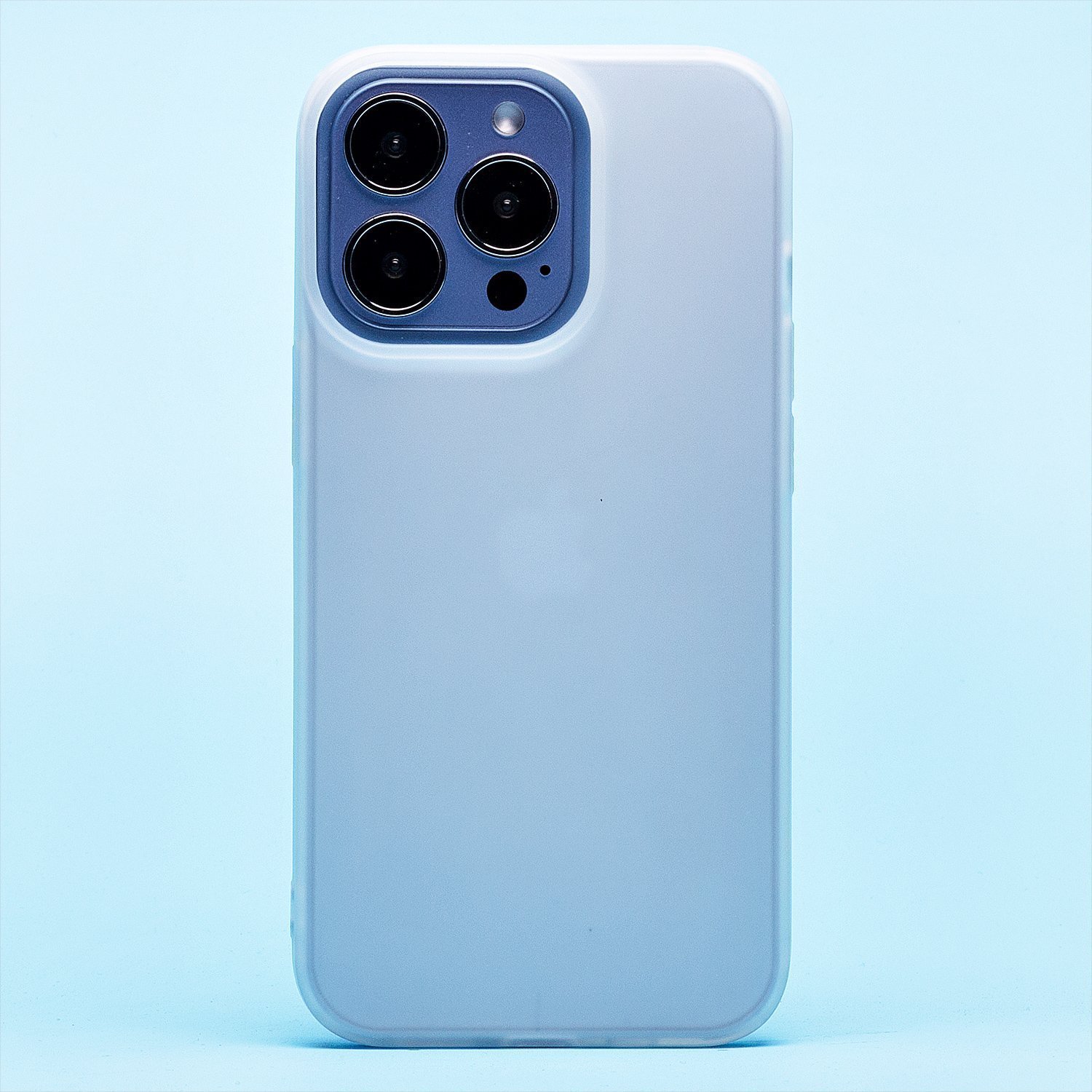 

Чехол-накладка SC303 для смартфона Apple iPhone 13 Pro, белый (208385)