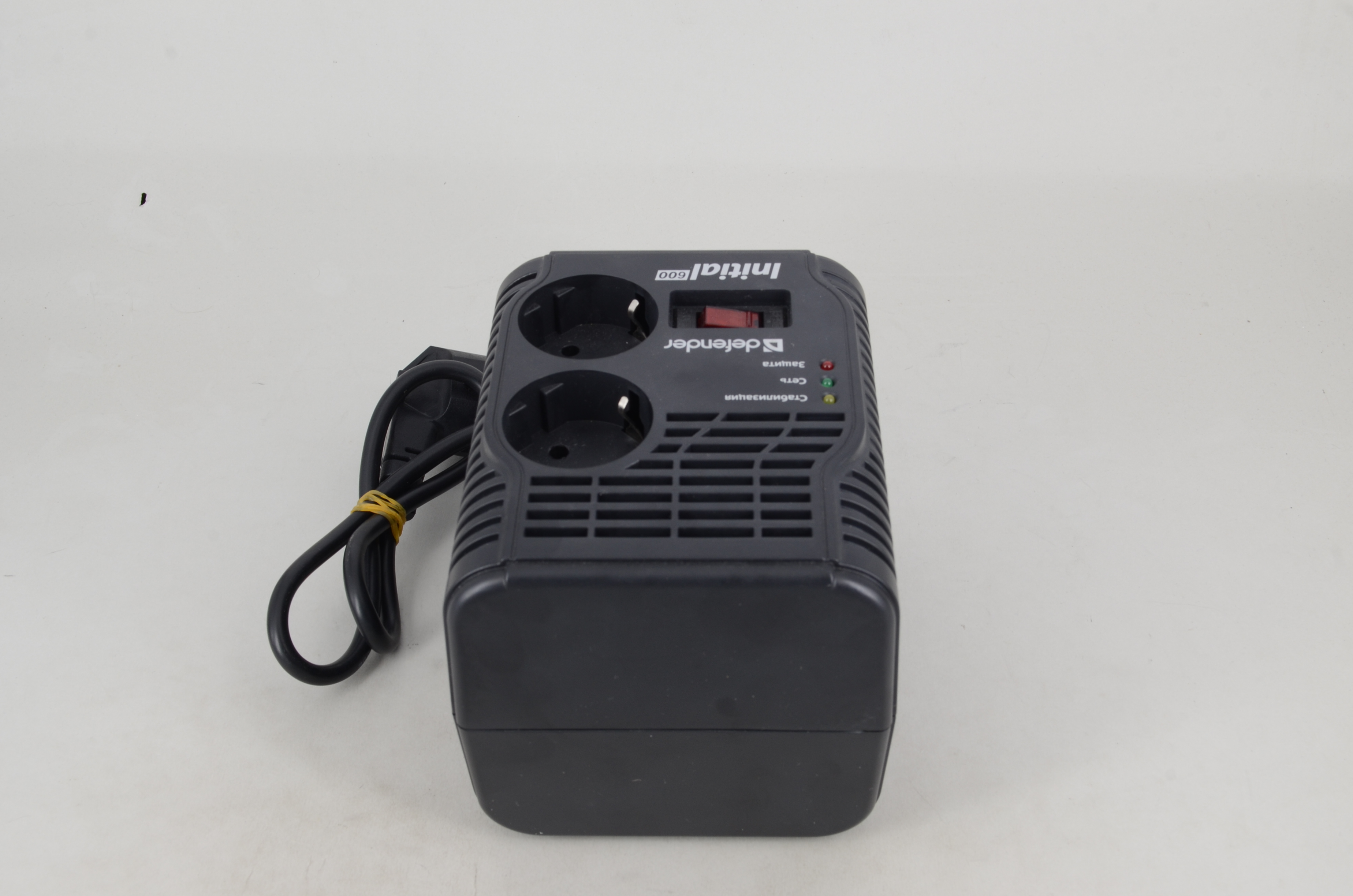 Avr initial. Defender AVR initial 600. Бесперебойник Дефендер 600. Стабилизатор напряжения Defender AVR Premium 600. Стабилизатор напряжения AVR - 600 va