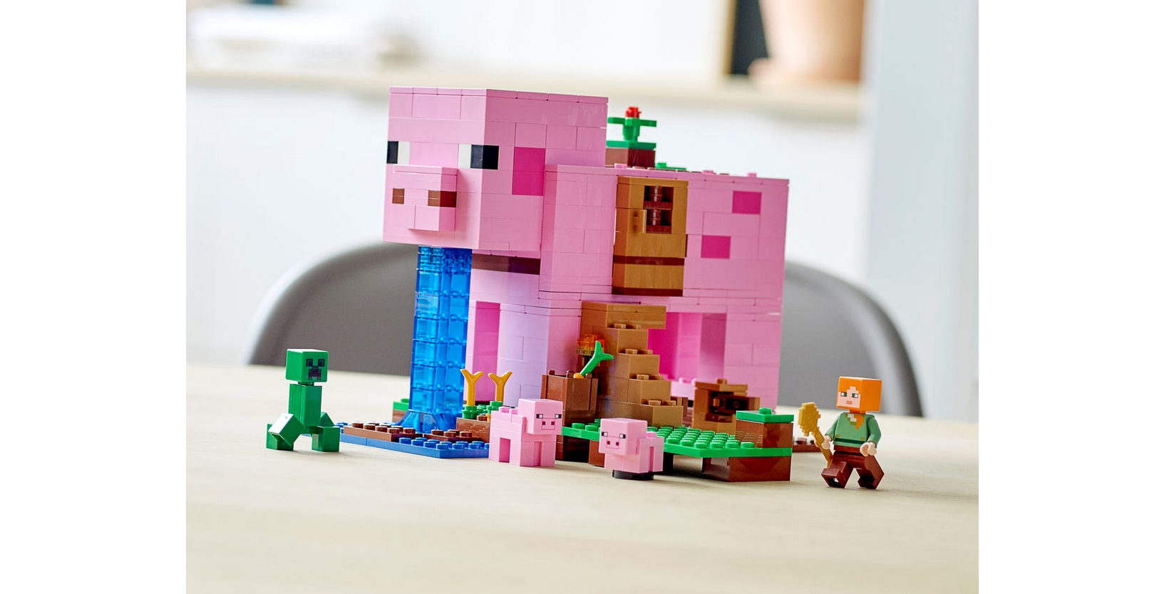 Конструктор LEGO Minecraft Дом-свинья, деталей: 490, 1157416 купить в  Барнауле в интернет-магазине e2e4