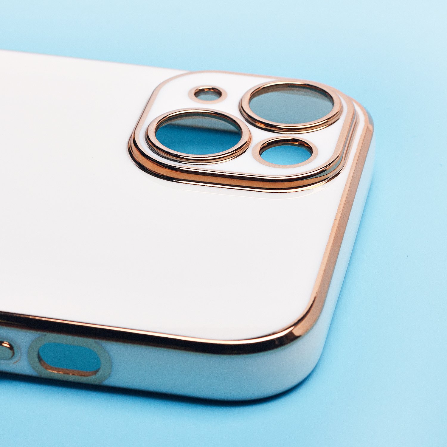 

Чехол-накладка SC301 для смартфона Apple iPhone 14 Plus, силикон, белый (214556)