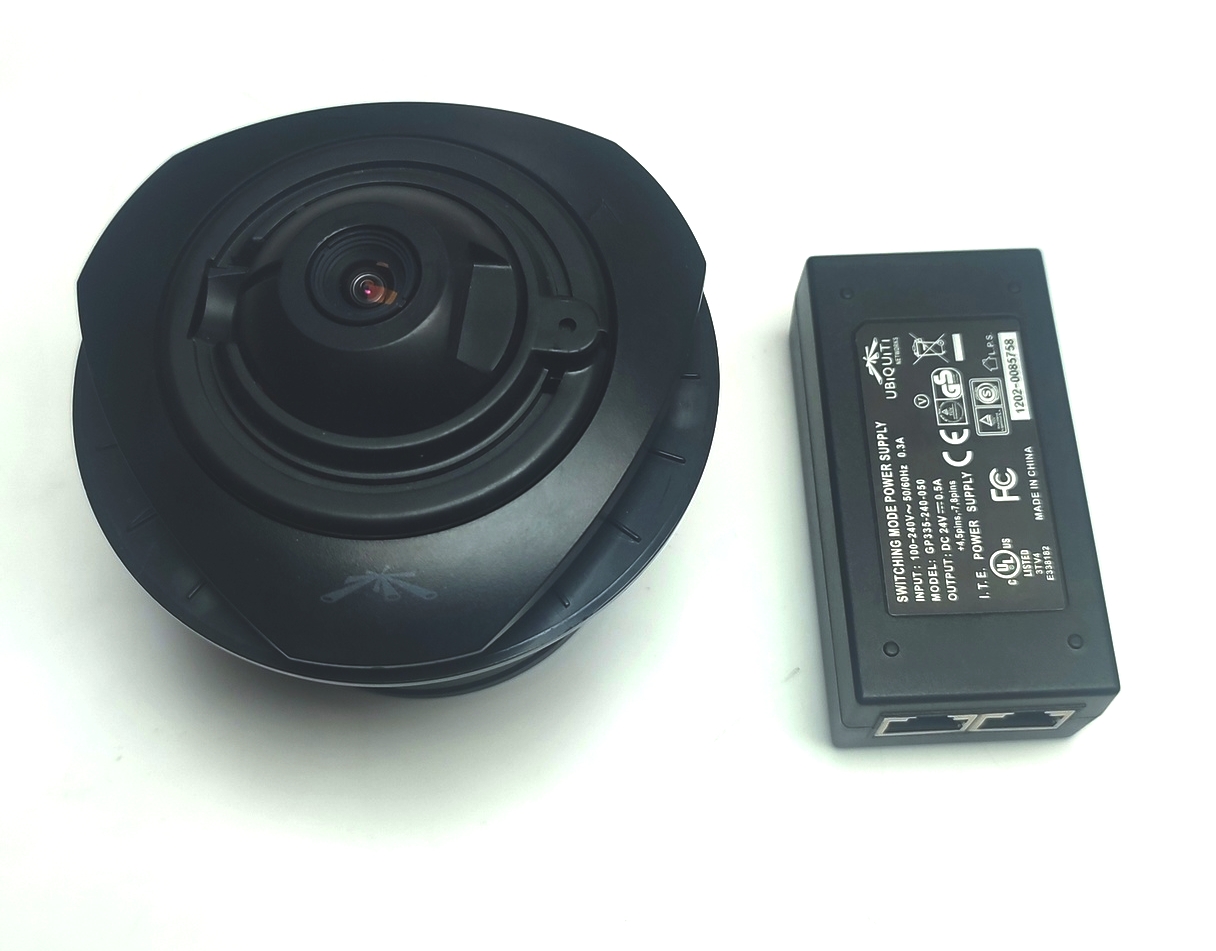 IP-камера Ubiquiti airVision airCam Dome, passive PoE, 720p, 30fps, купольная б/у, с внутреннего использования, без защитного купола, в комплекте POE-инжектор