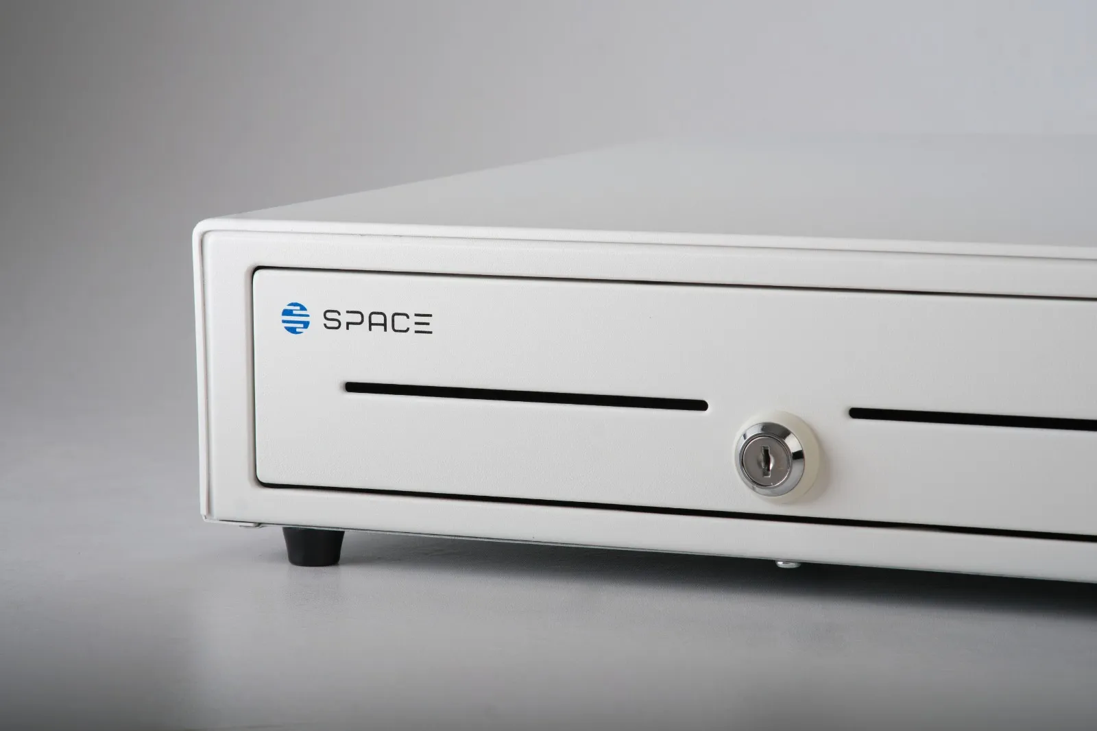 

Денежный ящик SPACE BOX-410KW, металл, белый, электромеханический, ячеек купюры/монеты: 5 шт./8 шт. (BOX-410KW), BOX-410KW