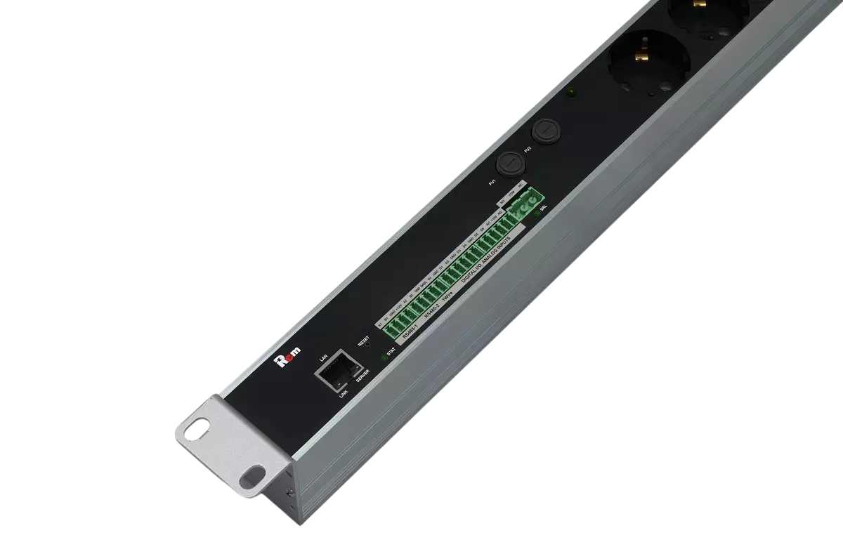 

Блок розеток (PDU) Rem R-MC1-32-2S-3C13-440-K, 1U, кол-во розеток:5 (2xЕвро/3xC13), 32А, черный (R-MC1-32-2S-3C13-440-K), R-MC1-32-2S-3C13-440-K