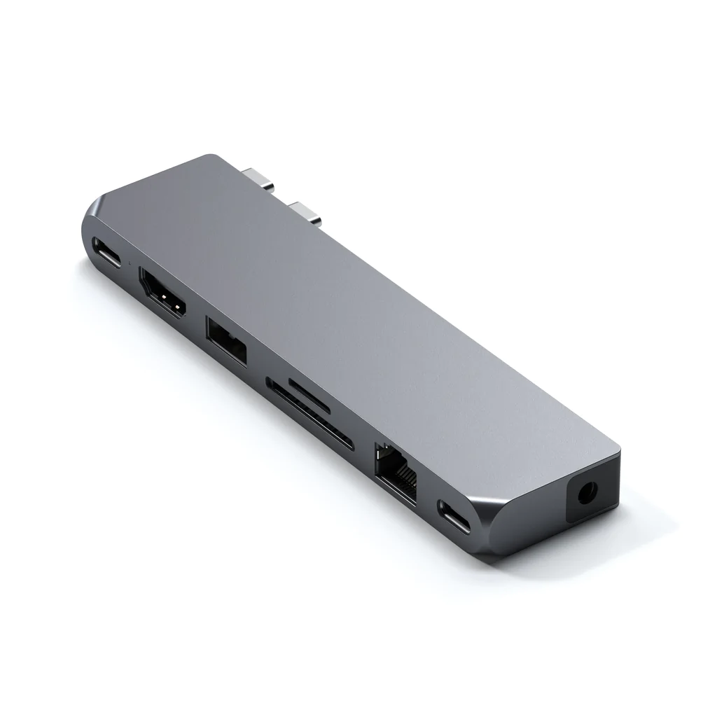 Док-станция Satechi Pro Hub Max для Apple MacBook, HDMI, USB 3.0, USB Type-C, USB Type-C 4, RJ-45, SD, micro-SD, Mini jack, серый космос (ST-UCPHMXM) б/у, после ремонта, минимальные следы эксплуатации, помята упаковка, комплект полный