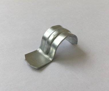

Скоба металлическая однолапковая 1.9 см - 2 см, Промрукав PR08.2754 (PR08.2754) цена за 1 шт, PR08.2754