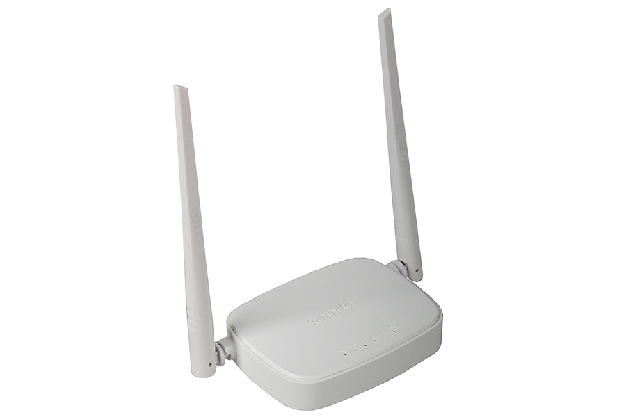 Wi-Fi роутер Tenda N301, 802.11n, 2.4 ГГц, до 300 Мбит/с, LAN 3x100 Мбит/с, WAN 1x100 Мбит/с, внешних антенн: 2x5 дБи (N301)б/у, следы эксплуатации, не родная упаковка, полный комплект