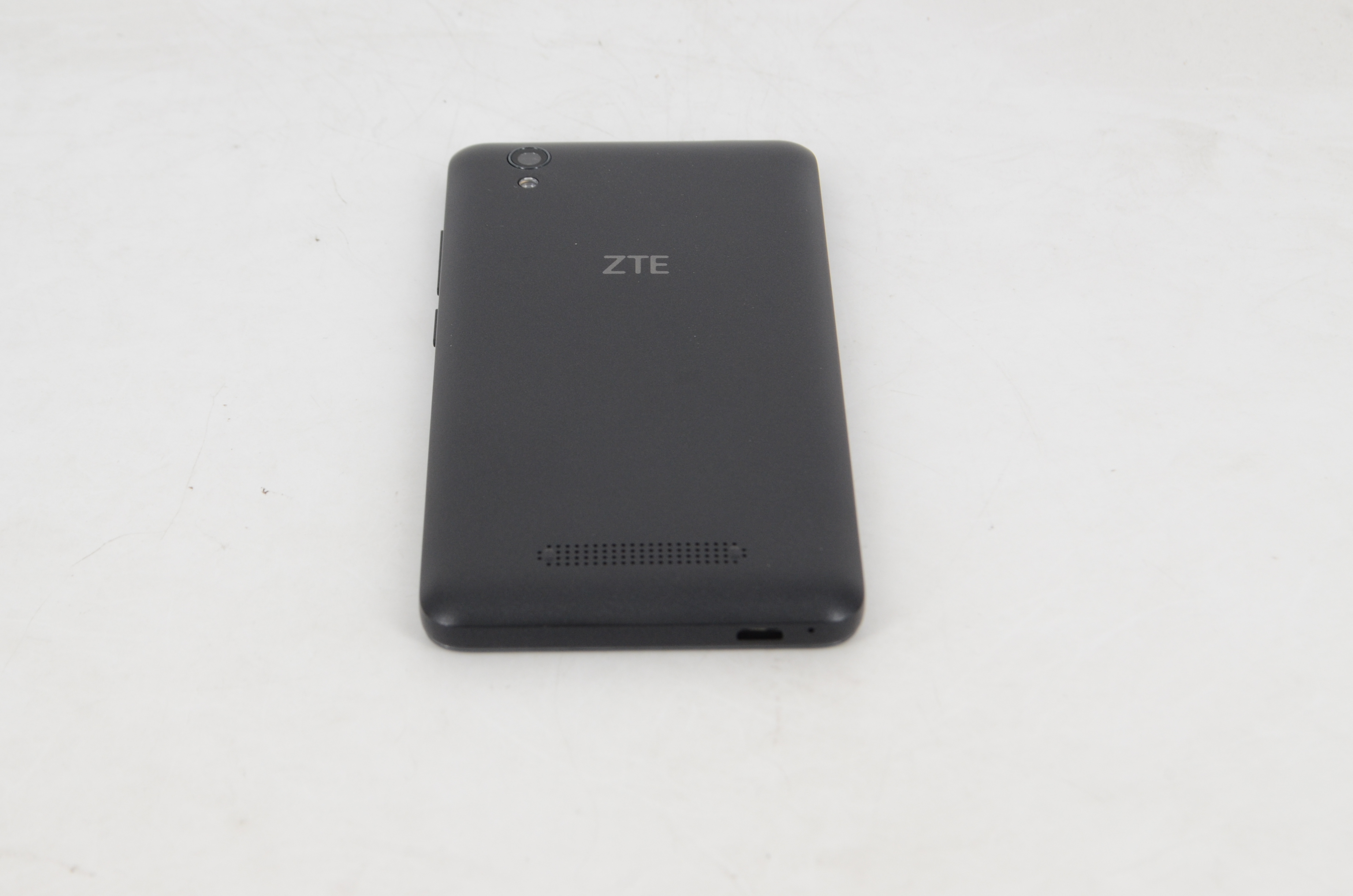 Смартфон ZTE Blade X3, черный б/у, после ремонта (замена материнской  платы), без существенных следов эксплуатации, полный комплект, 528510  купить в Барнауле в интернет-магазине e2e4