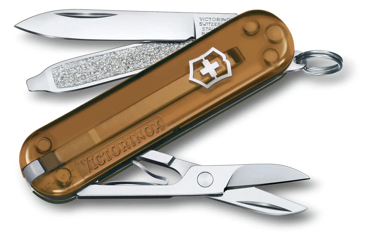 Нож перочинный 7 в 1 Коричневый VICTORINOX Classic Precious 06223T55G 4580₽