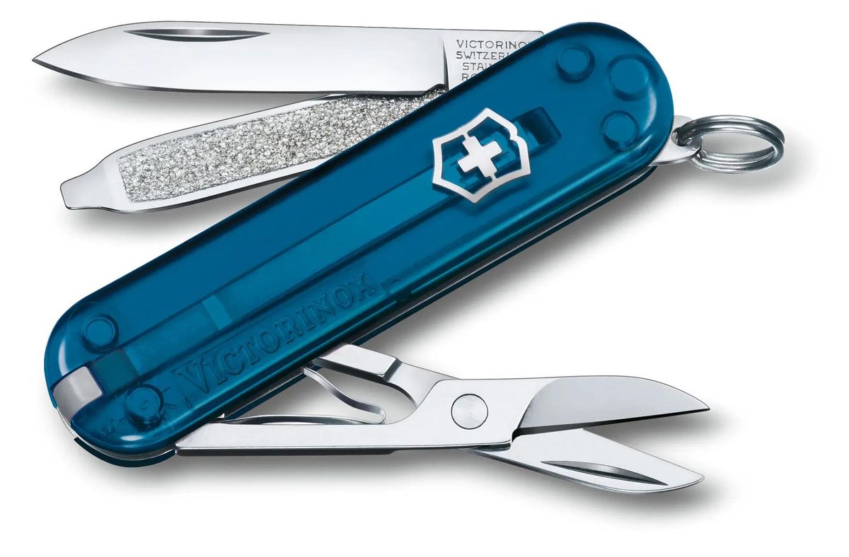 Нож перочинный 7 в 1, синий, VICTORINOX Classic (0.6223.T61G)