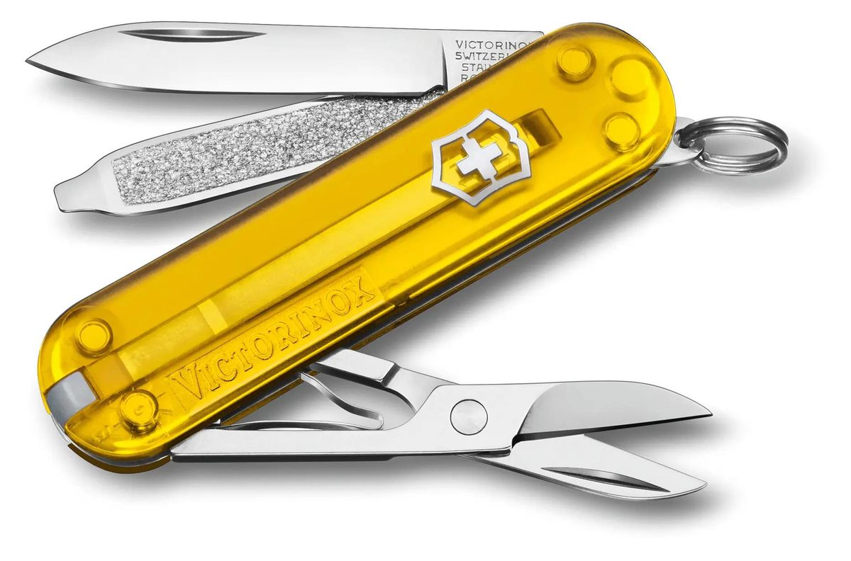 Нож перочинный 7 в 1, желтый, VICTORINOX Classic (0.6223.T81G)