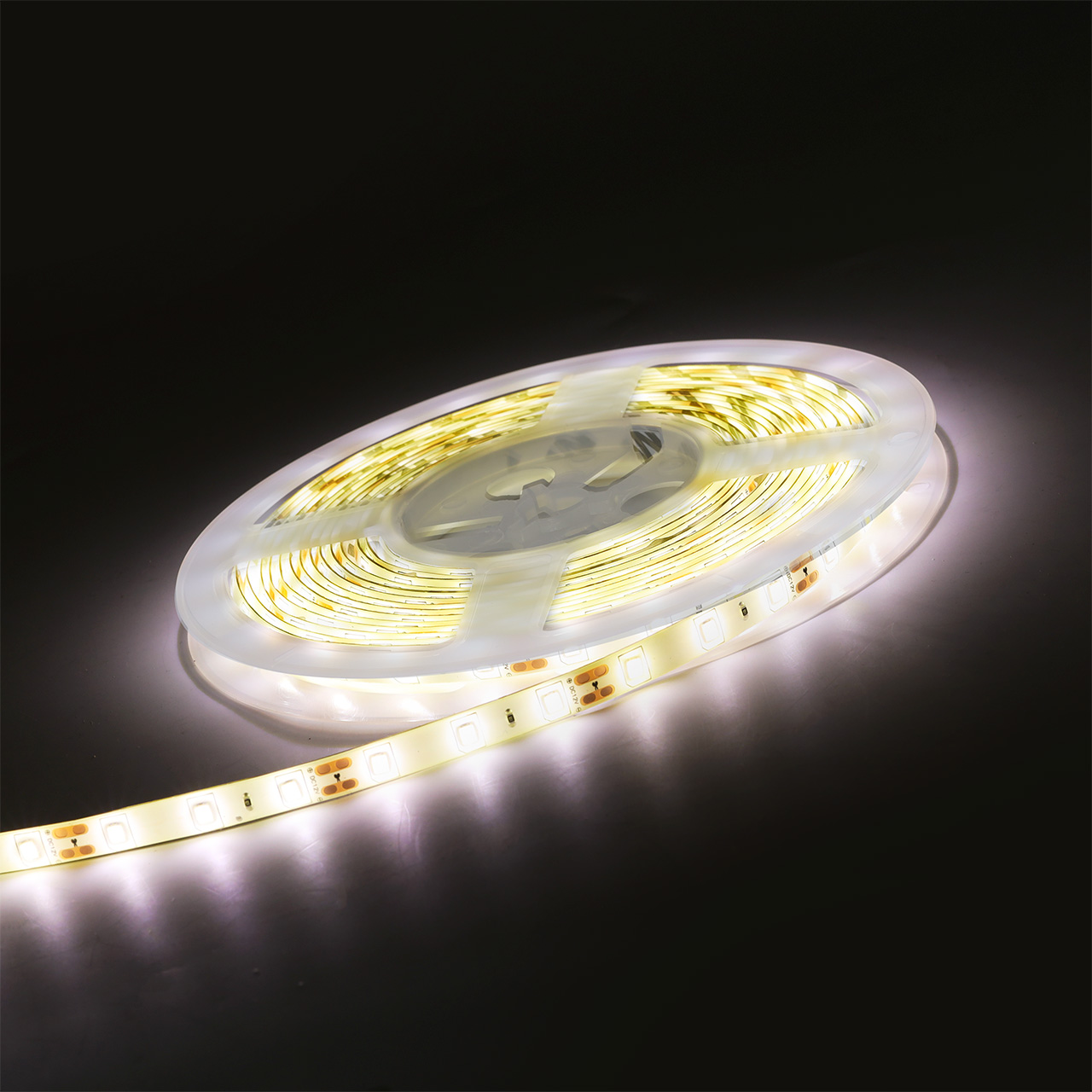 

Лента светодиодная, 5 м, SMD 2835, 60 шт./6.3 Вт на метр, 12V, 4000 K, белый, IP20 Smartbuy (SBL-IP65-6-3-4000K)