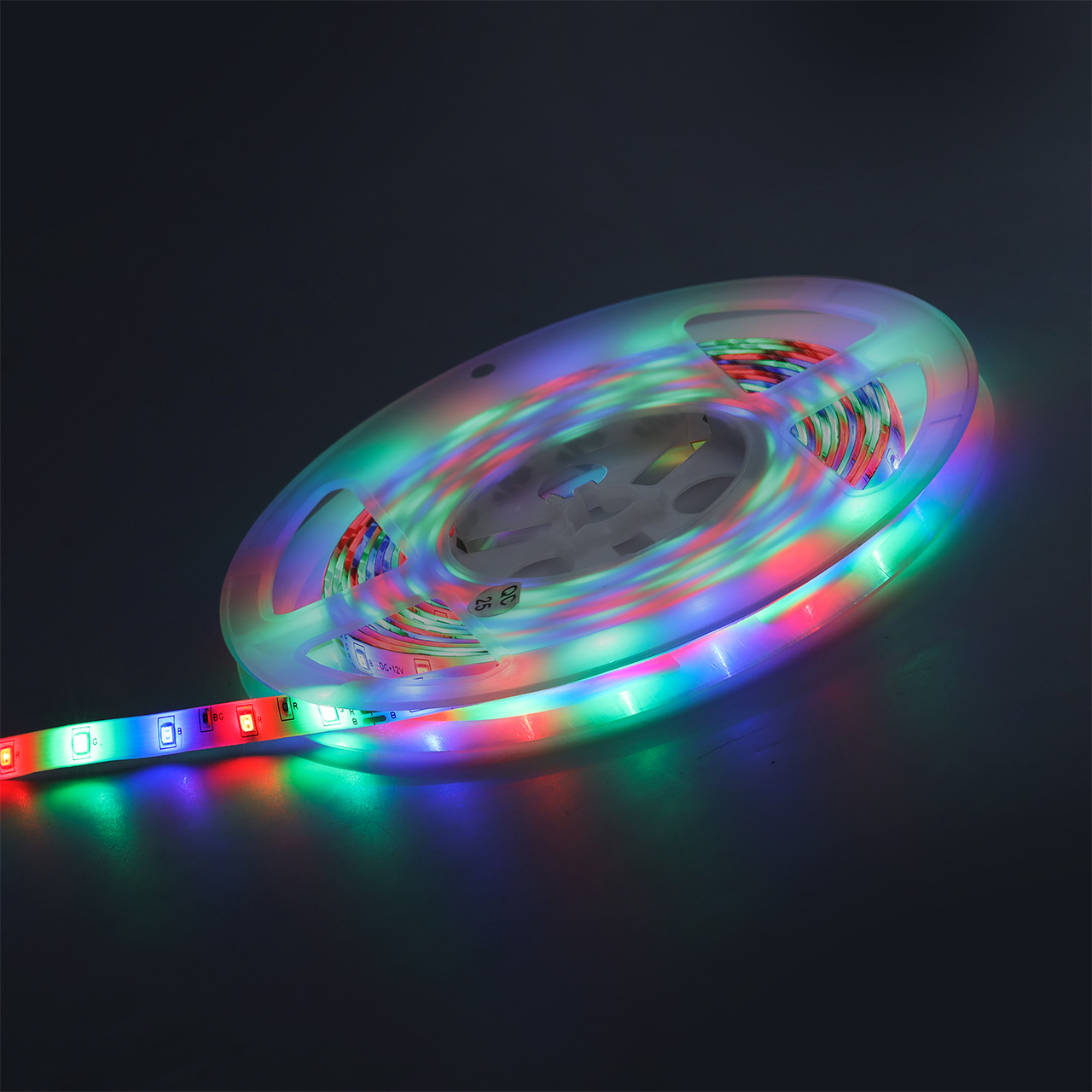 

Лента светодиодная, 5 м, SMD 2835, 60 шт./6.3 Вт на метр, 12V, RGB, IP65 Smartbuy (SBL-IP65-6-3-RGB)