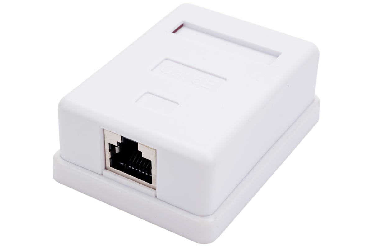 Розетка RJ-45 открытый монтаж категория 5e экранированная белый SUPRLAN 10-0354 245₽