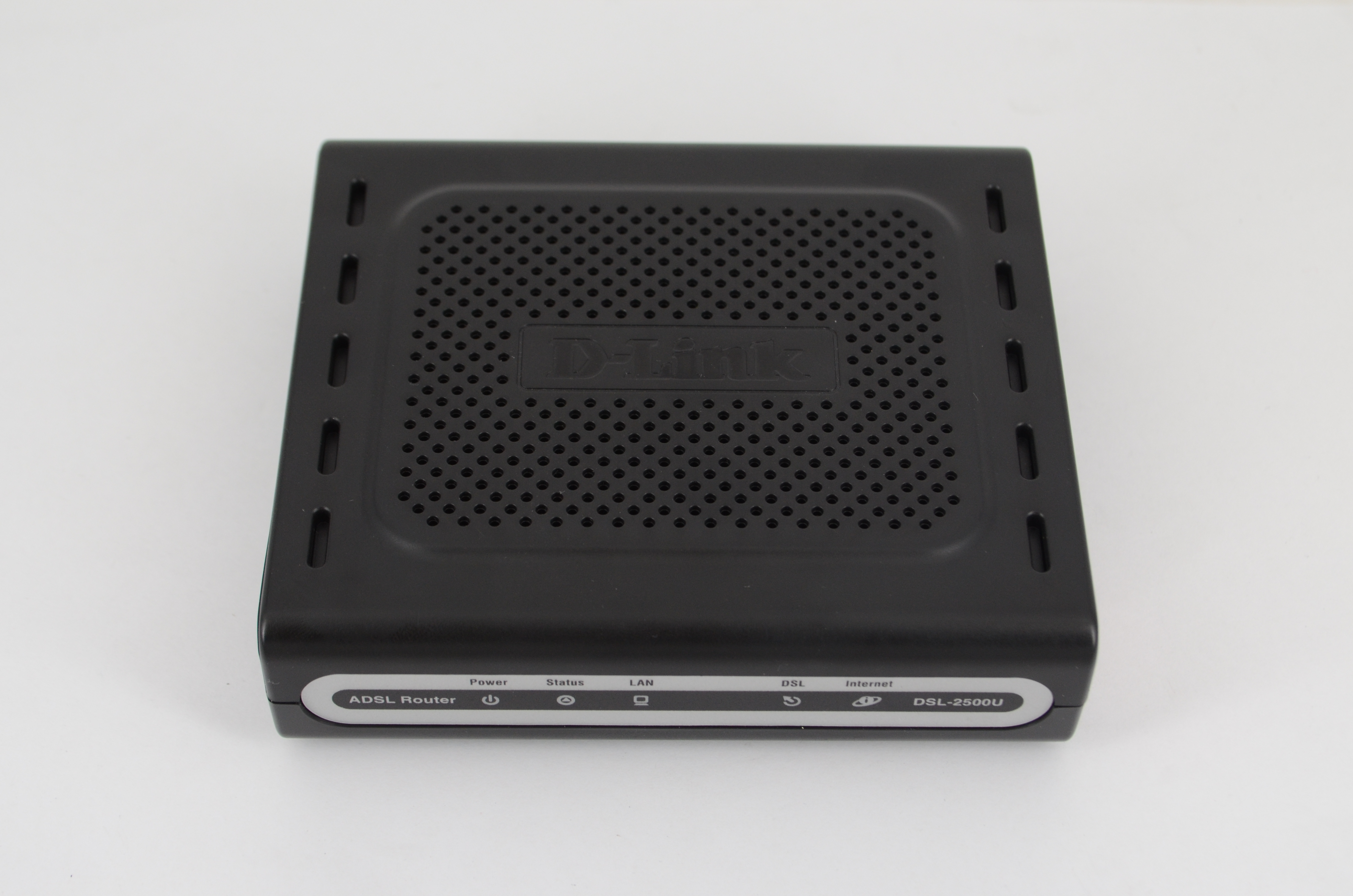 Модем D-Link DSL-2500U/BB/D4A ADSL2/2+ Ethernet Router (Annex B, 1RJ11, 1UTP 10/100Mbps) б/у, после ремонта, без существенных следов эксплуатации, полный комплект