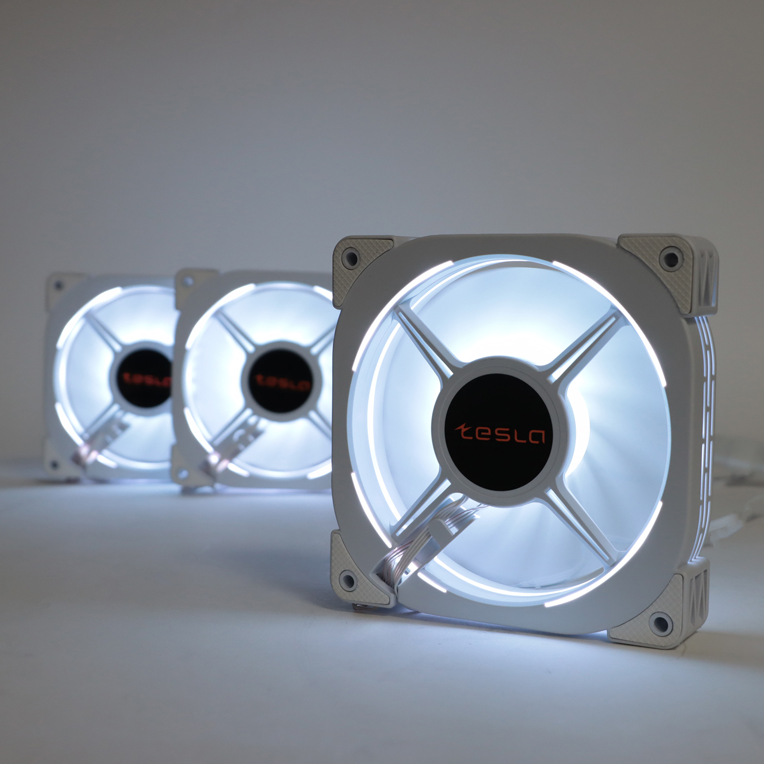 Комплект вентиляторов TESLA RGB120 XW3, 120 мм, 3шт (TSL-120-XW3)