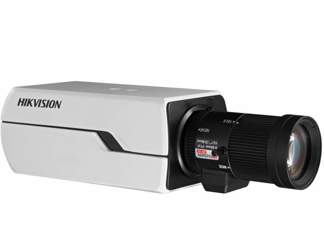 

IP-камера Hikvision DS-2CD4012FWD-A 2.8-12mm, 1.3Mpix, 1/3 CMOS, 1280х960 25к/с, H.264/MJPEG, ИК, уличная