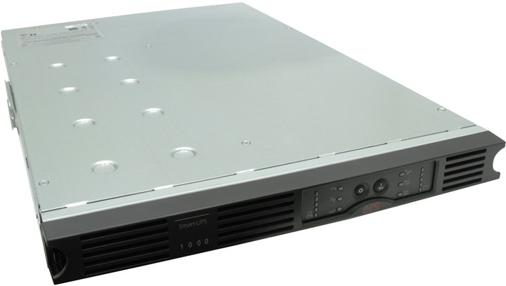 ИБП APC Smart-UPS, 1000 В·А, 640 Вт, черный