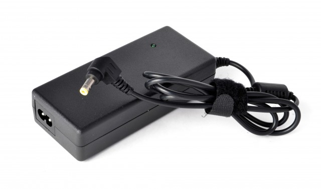 

Адаптер питания Pitatel для Fujitsu (Fujitsu-Siemens) 20V 4.5A (5.5x2.5) (AD-103), AD-103