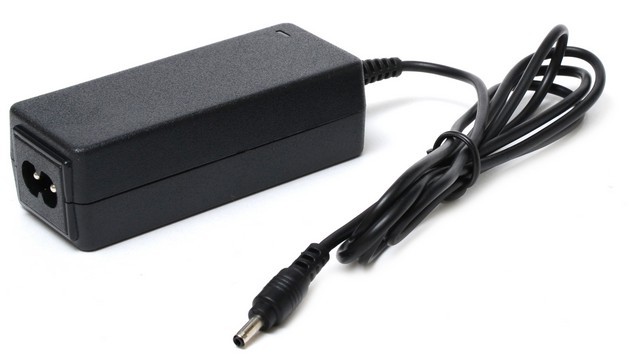 

Адаптер питания Pitatel для Samsung 19V 2.1A (тонкий (3.0x1.1)) (AD-139), AD-139