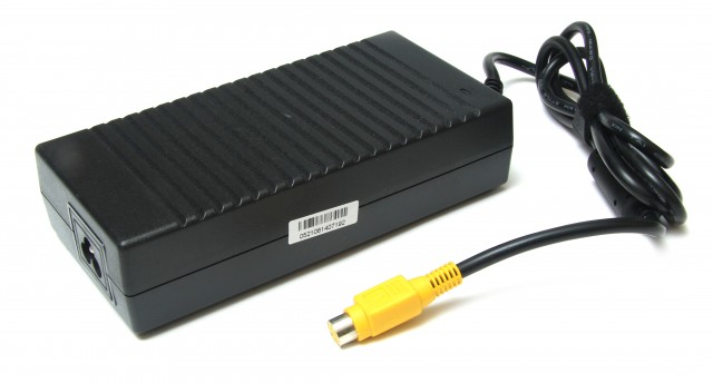 

Адаптер питания Pitatel для Toshiba 19V 9.5A (4-pin мама) (AD-116A), AD-116A