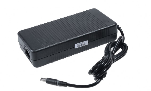 

Адаптер питания Pitatel для Dell 19.5V 12.3A (7.5x5.0, pin) (AD-200), AD-200