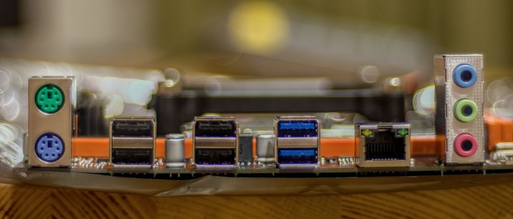 29-Huananzhi-xeon-e2e4.jpg