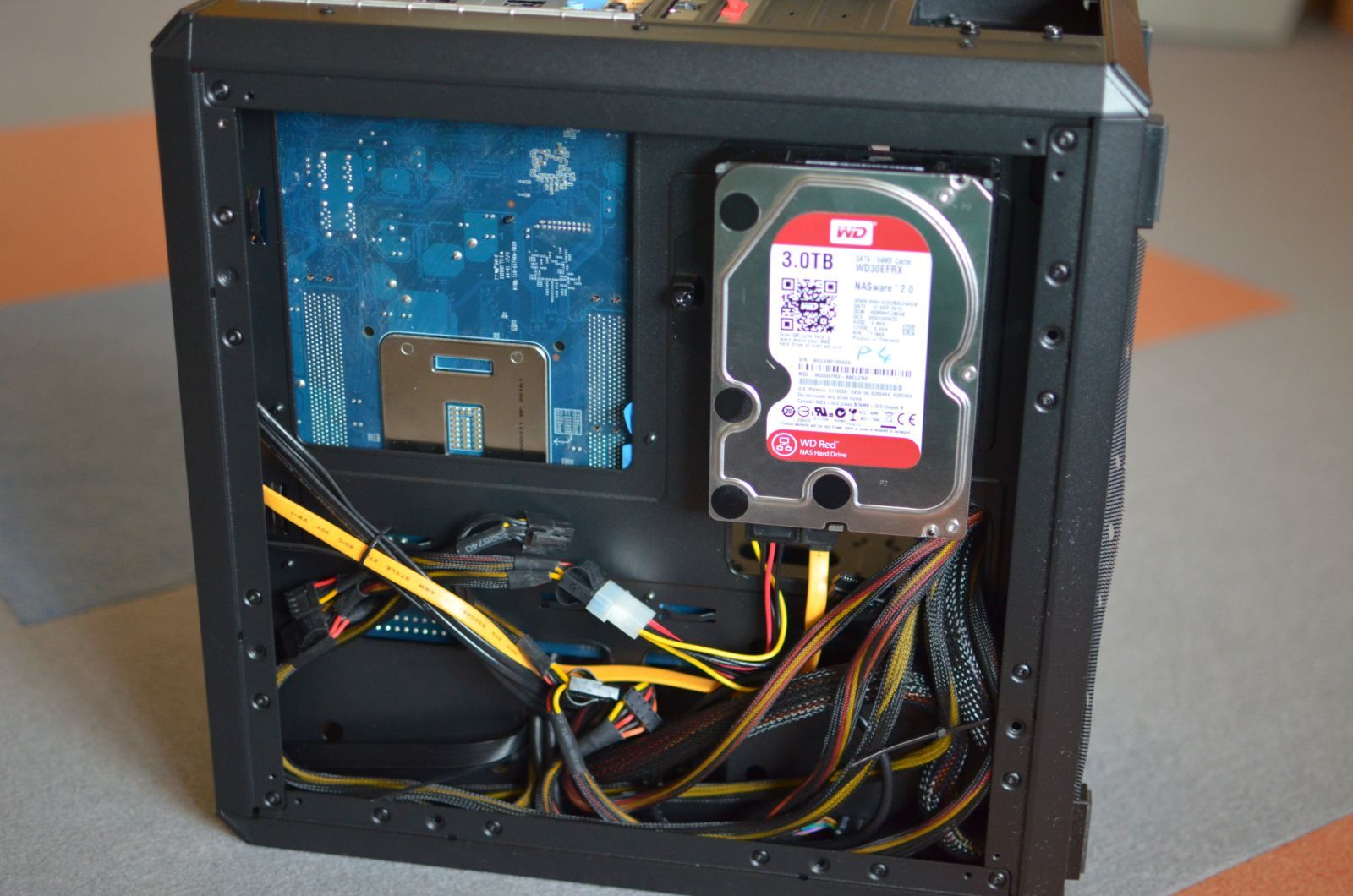 4-Cooler Master MasterBox Q300L.jpg