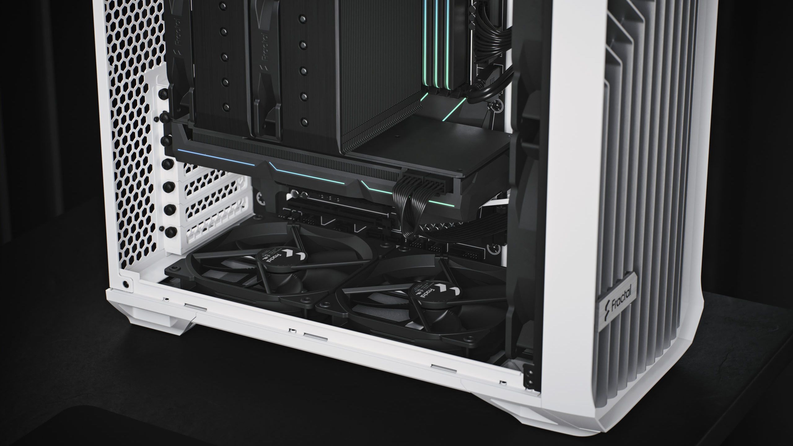 4-Fractal Design Torrent Compact.jpg