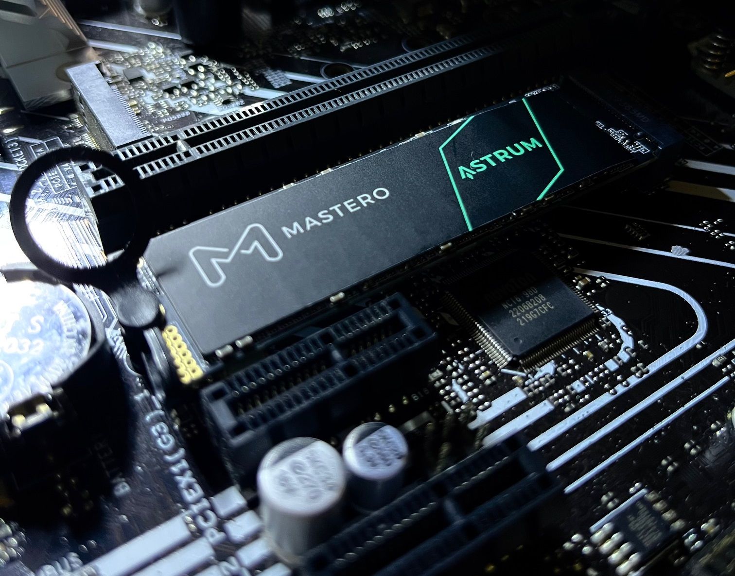 ASTRUM-1TB-02.jpg