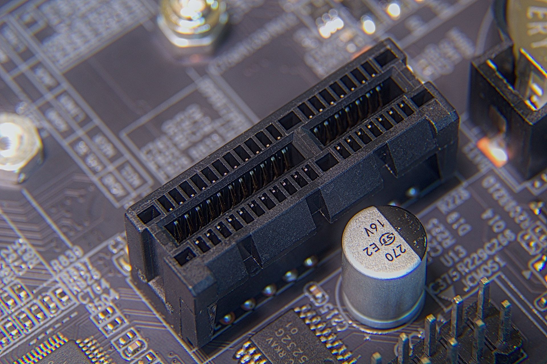 b550m-pcie-x1.jpg