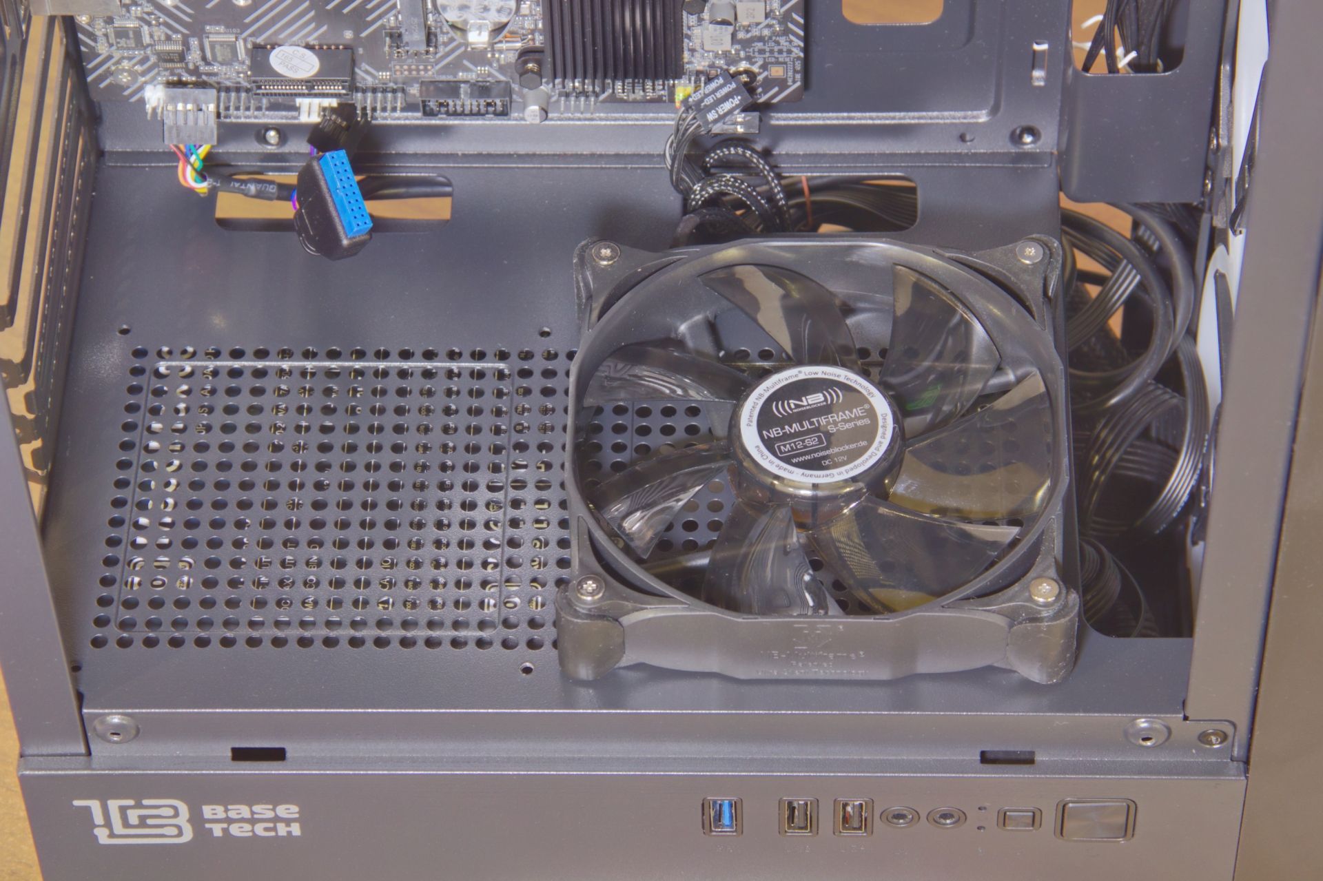 gfx06-fans-bottom-installed.jpg